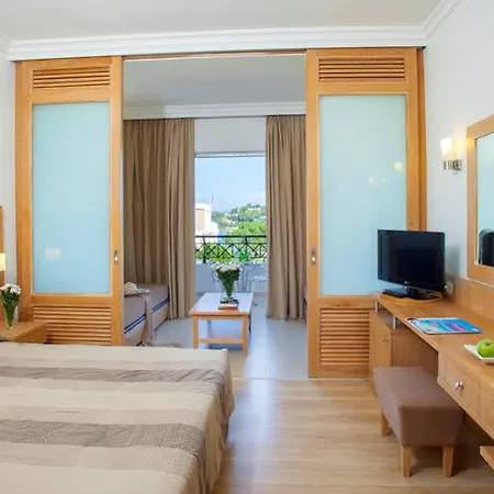 Louis Corcyra Gardens 4* コルフ島